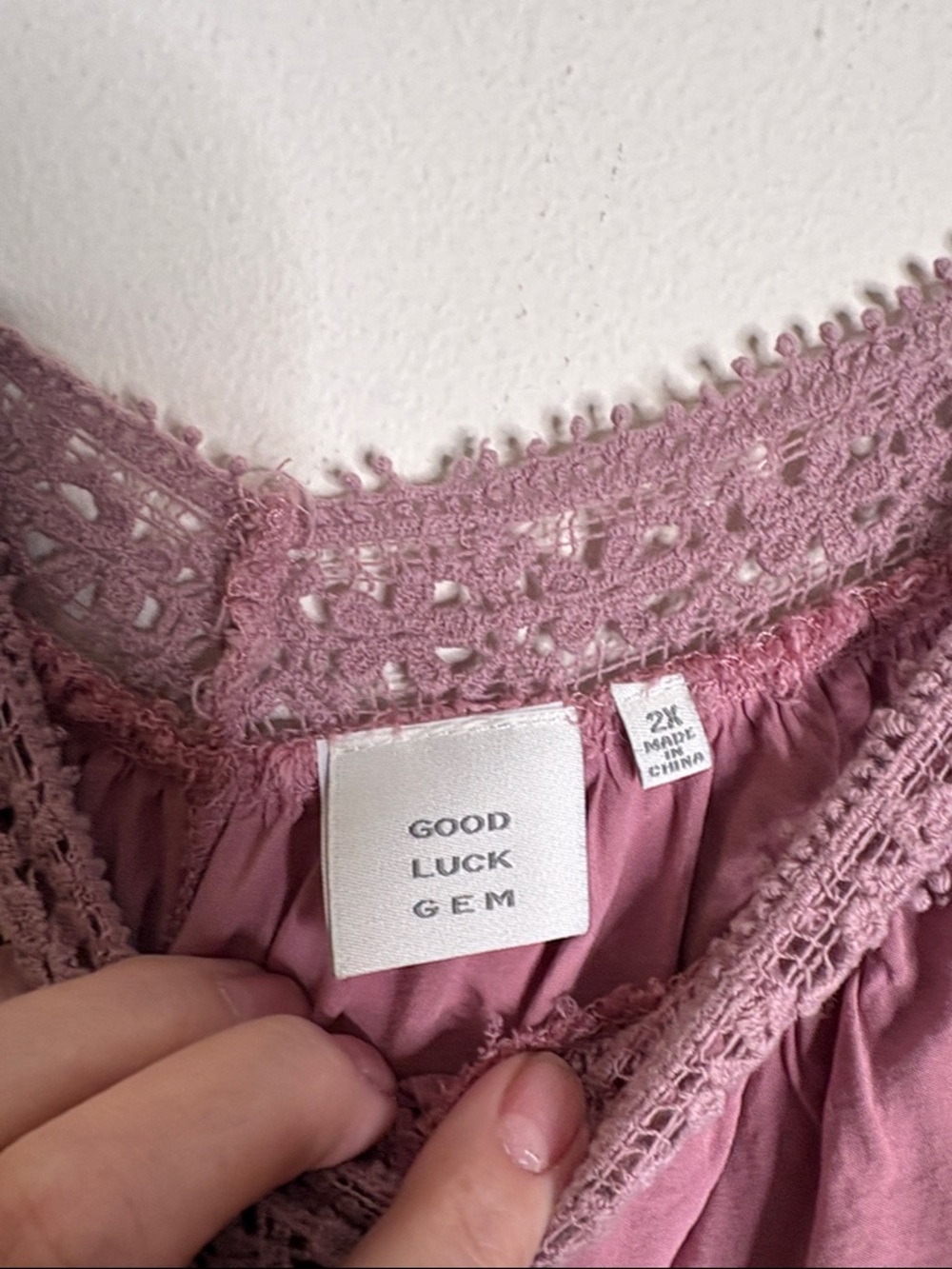 Good Luck Gem Mauve Crochet-Trim Cold-Shoulder Camisole - Picture 2 of 3